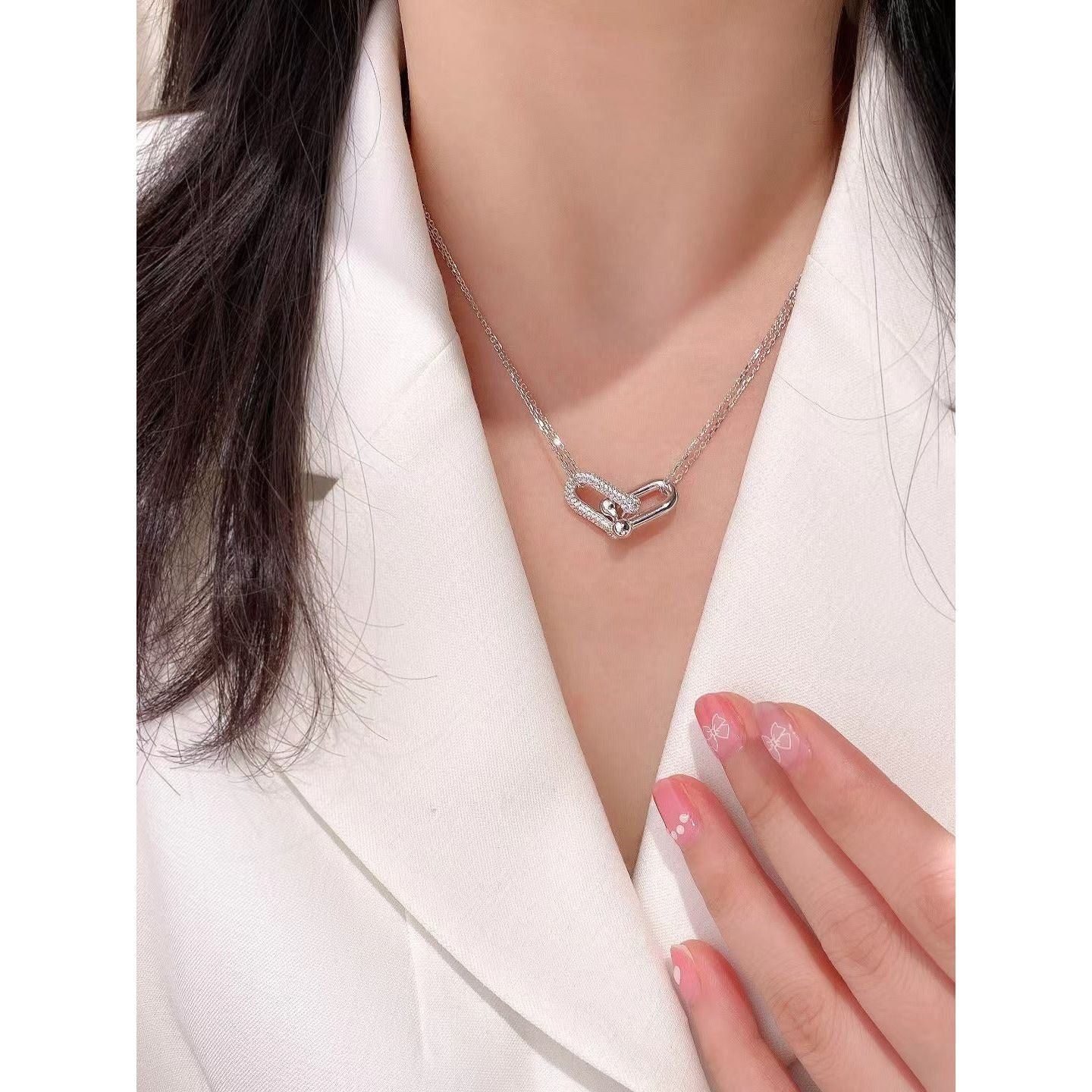 V Gold Plated Chain Element Hand-inlaid Half Diamond Necklace - Jointcorp