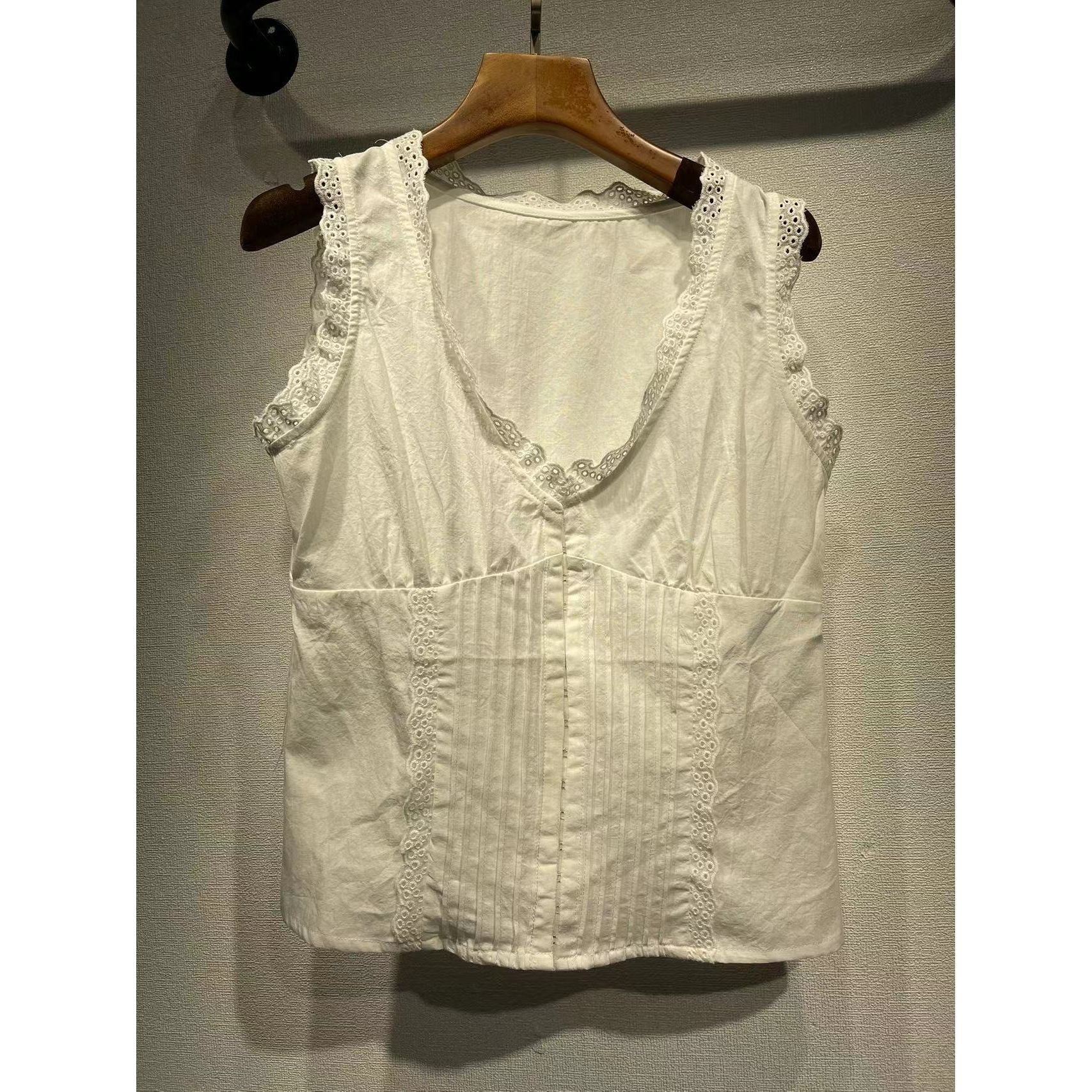 New Embroidered Lace Sweet U-collar Slim-fit Tank Top