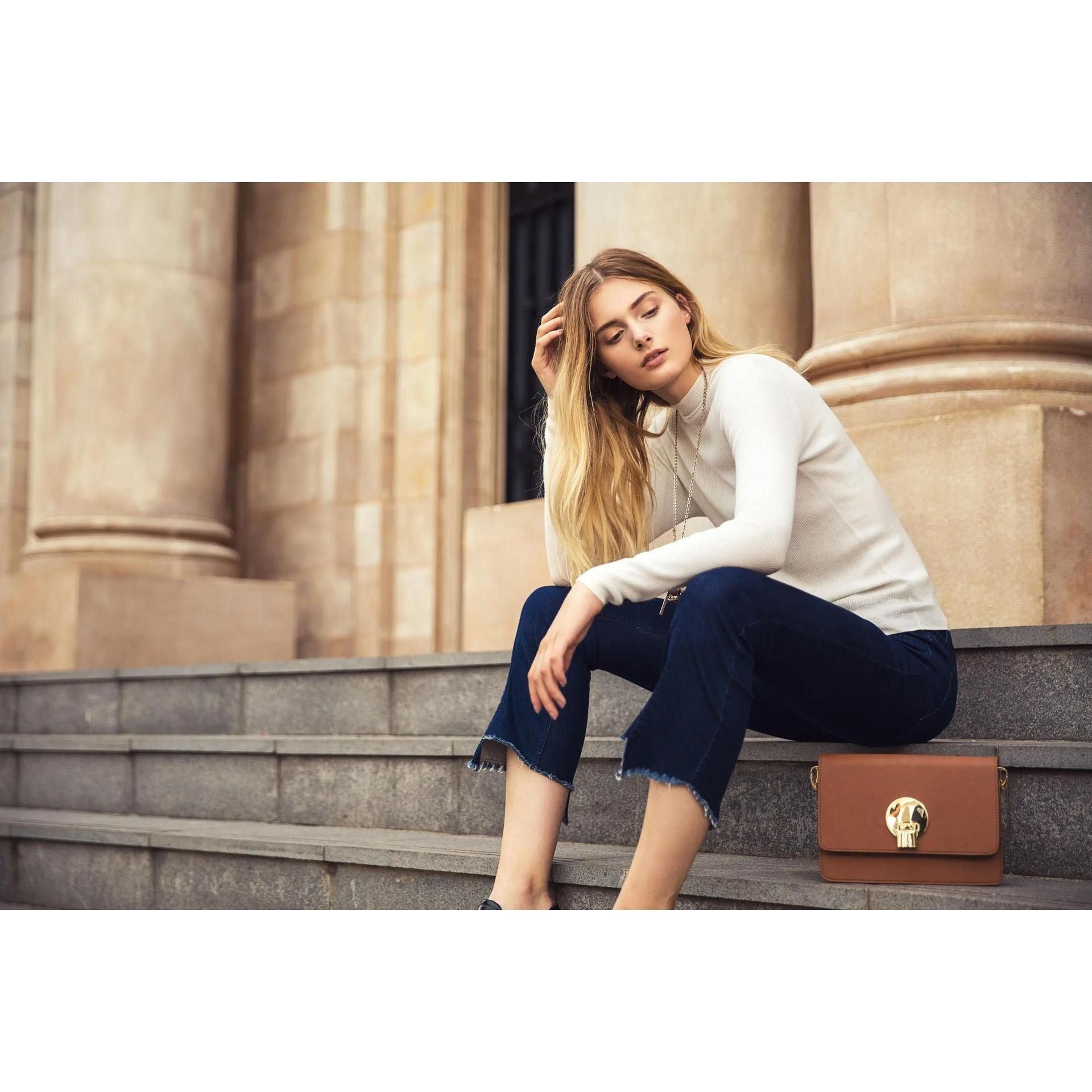 Contrast Color Cross V-neck Sling Top