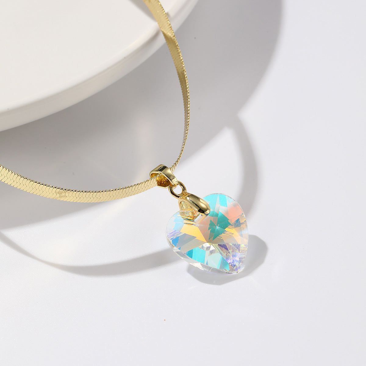Women's Fashion Simple Color Crystal Pendant Love Necklace - Jointcorp
