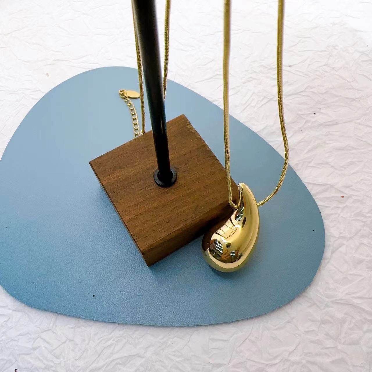 Ornament Plate Doodle Water Drop Hanging Punk Necklace - Jointcorp