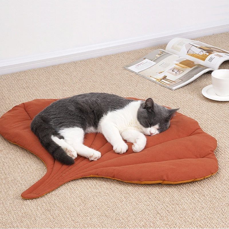 Cat Bed Mat Leaf Shape Soft Dog Bed Mat Soft Crate Pad, Machine Washable Mattress for Medium Small Dogs and Cats Kennel Pad - Jointcorp