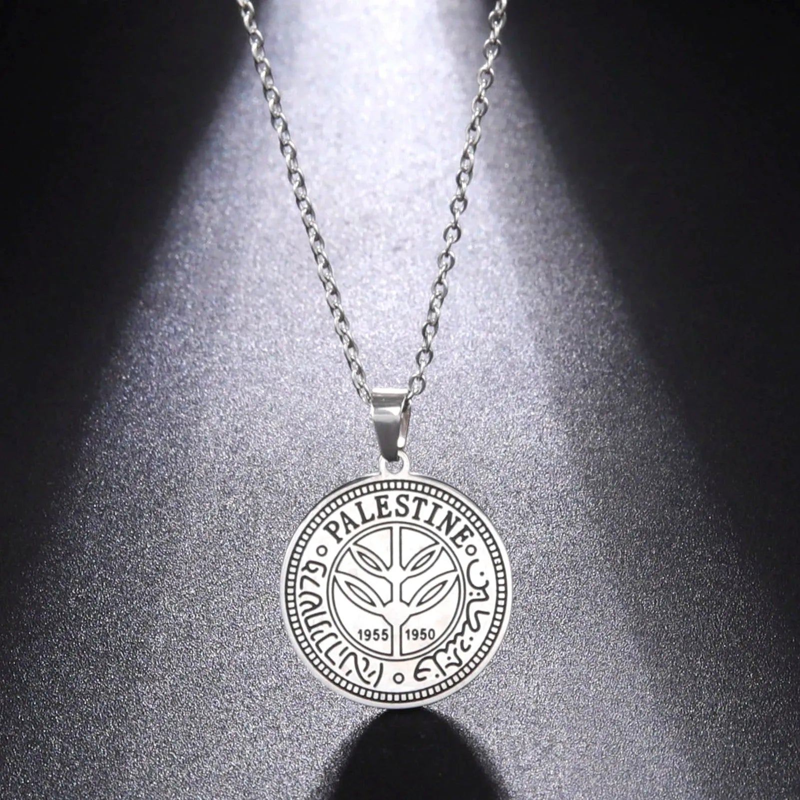 VASSAGO Vintage Palestine Round Necklace Men's Stainless Steel Choke Ring Charm Fashion Jewelry Gift Accessories