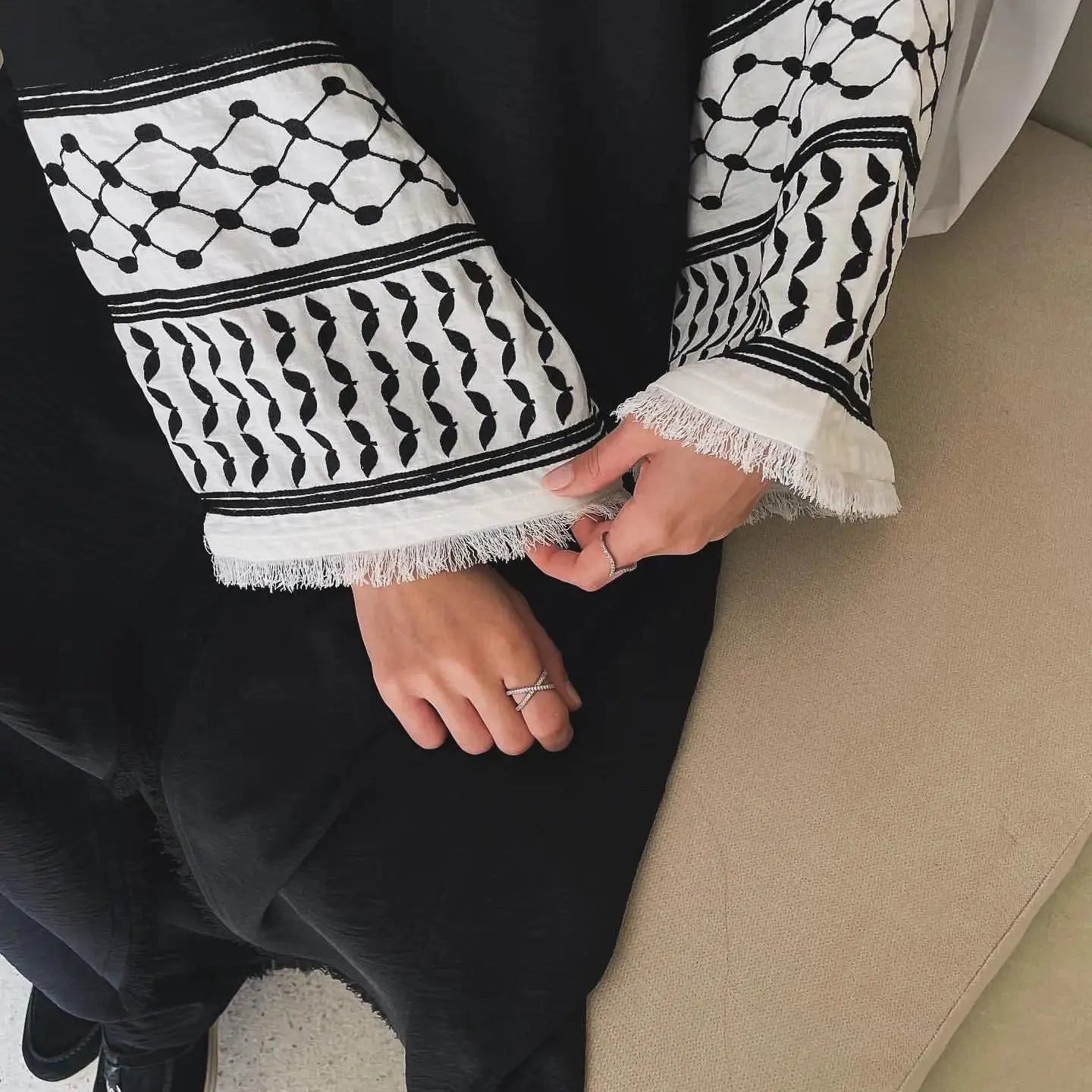 2024 Wrinkle Soft Crepe Embroidery Muslim Kefiyyeh Abaya Ramadan Tassel Dubai Abaya Women Muslim Dress Modest Islamic Clothing