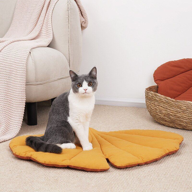 Cat Bed Mat Leaf Shape Soft Dog Bed Mat Soft Crate Pad, Machine Washable Mattress for Medium Small Dogs and Cats Kennel Pad - Jointcorp