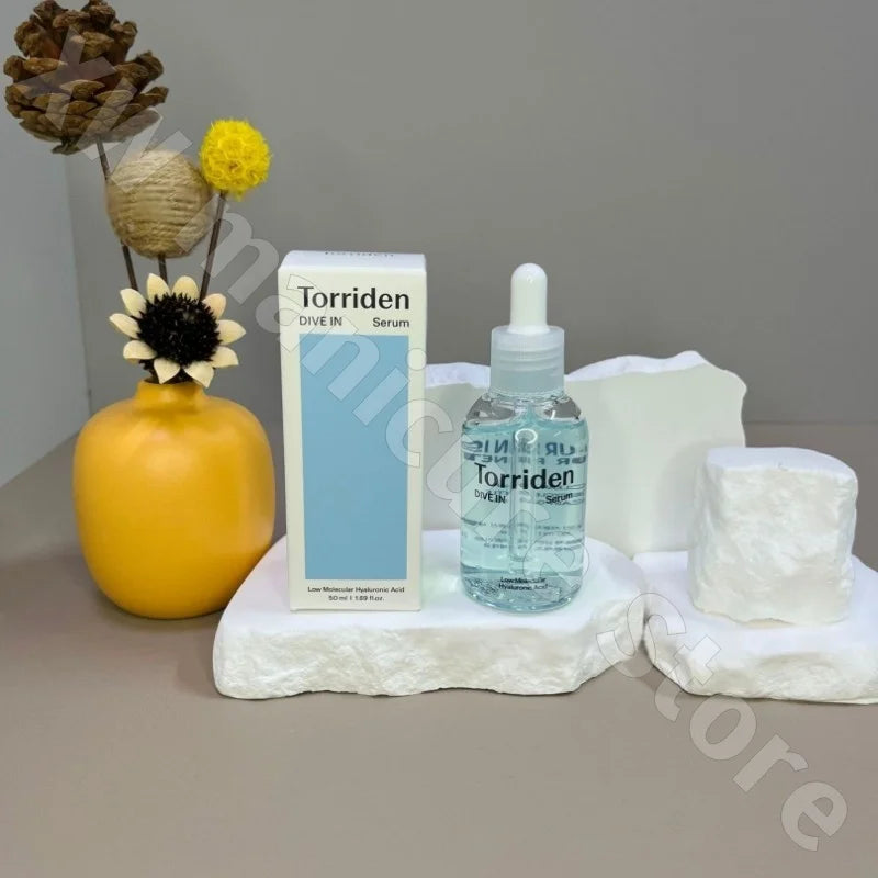 Torriden Low Molecular Hyaluronic Acid Hyaluronic Acid Ampoule Essence Hydrating Firming Lifting and Diminishing Fine Lines 50ml