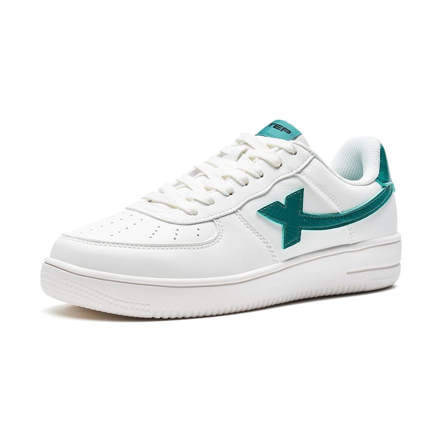 Skateboarding Shoes Non-Slip Casual White Couple Skate Sneakers Male Female Luxury Brand Shoes - Jointcorp