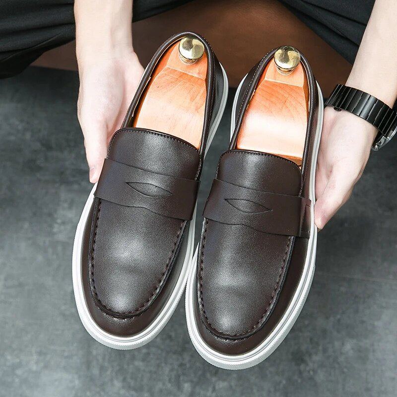 Man Loafers Leather Round Toe Fashion Slip-On Shoes Party Wedding Daily Boat Shoes Solid Color Casual shoes