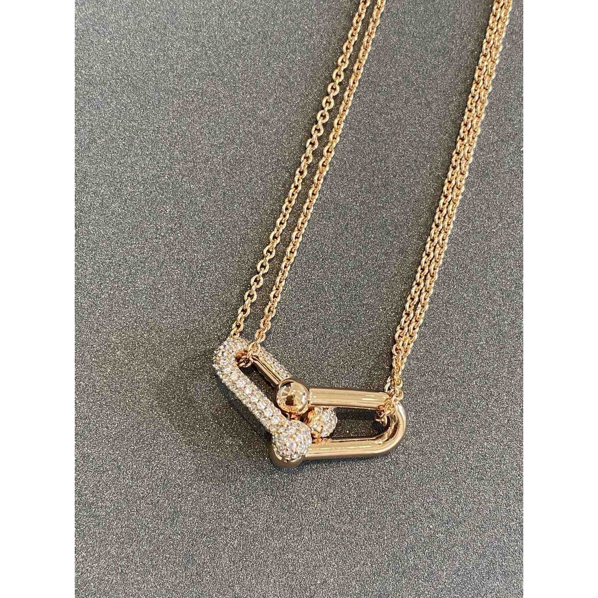 V Gold Plated Chain Element Hand-inlaid Half Diamond Necklace - Jointcorp