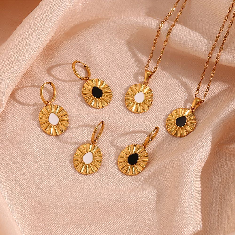 Titanium Steel Water Wave Chain Sunflower Dropping Oil Pendant Necklace - Jointcorp
