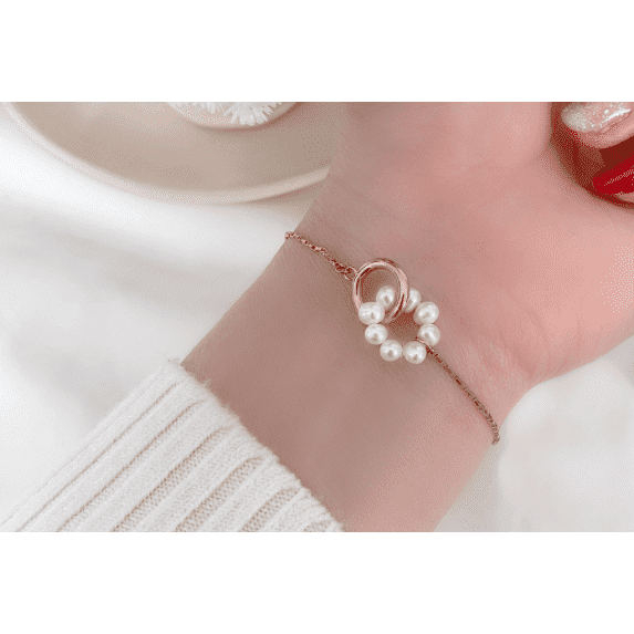 Interlocking Freshwater Pearl Bracelet - Jointcorp