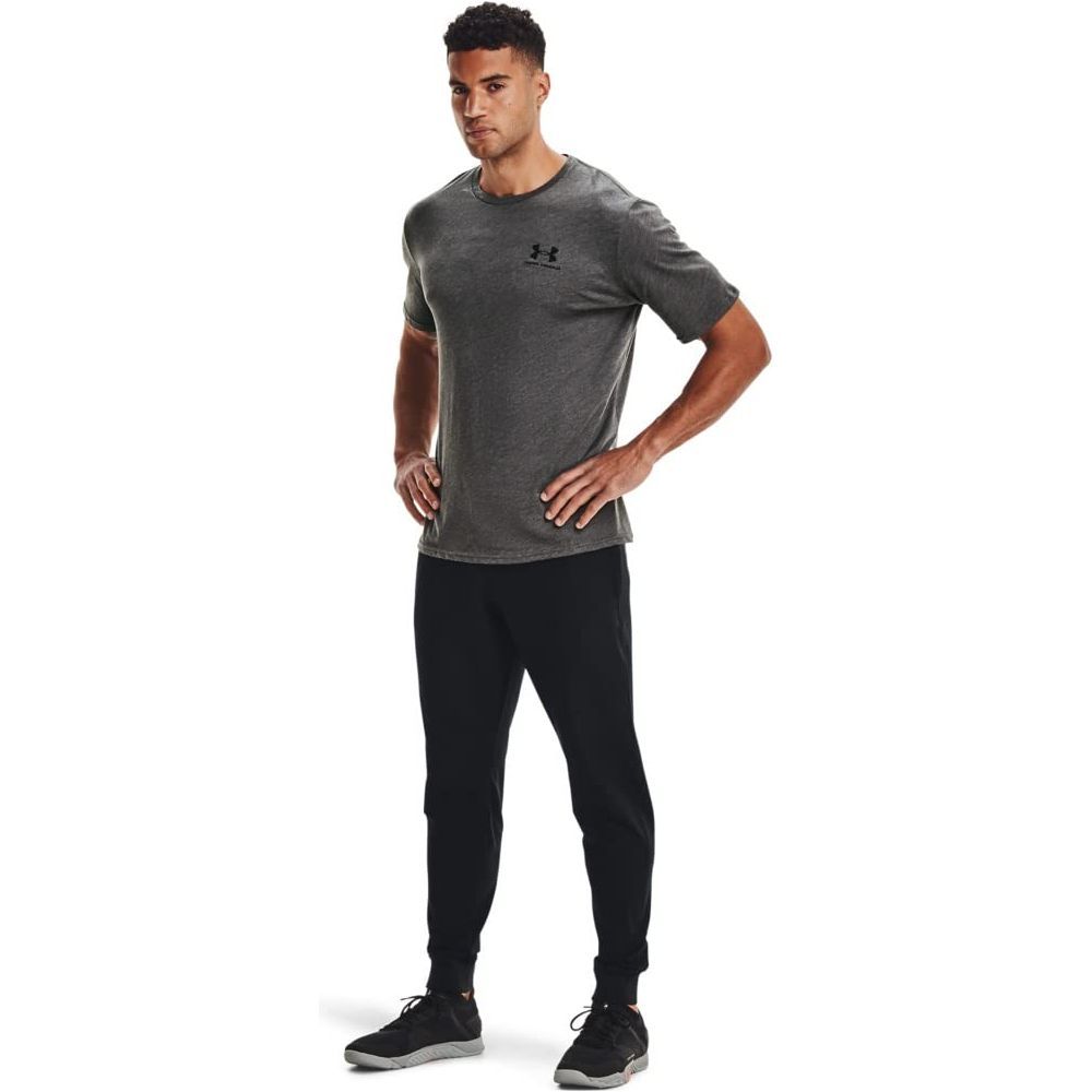 Under Armour Men's Ua Training Vent 2.0 Ss Comfortable and Lightweight Running Apparel for Men with Anti-Odour Technology