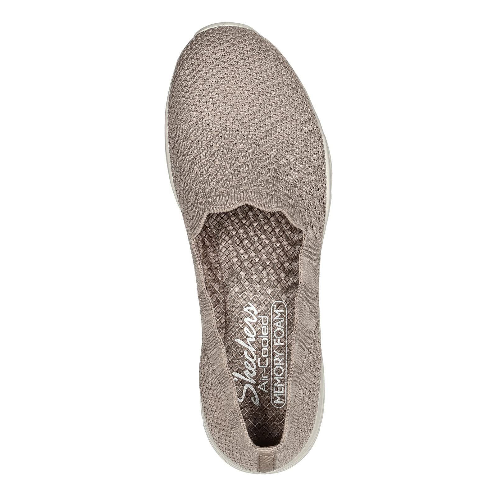 Skechers Women's Seager-STAT-Scalloped Collar, Engineered Skech-Knit Slip-On-Classic Fit Loafer