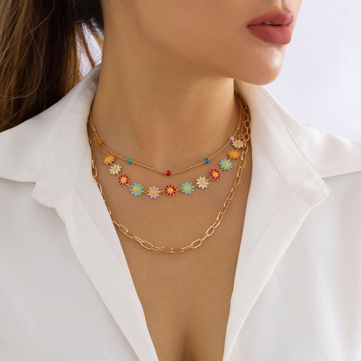 Retro Simple Ethnic Style Color Little Daisy Necklace - Jointcorp