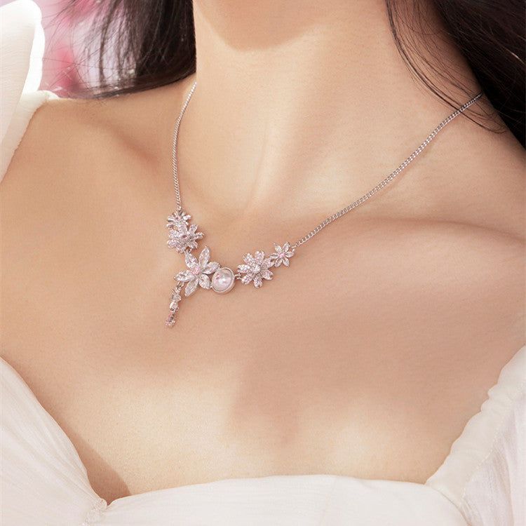 Romantic And Elegant Necklace Girl - Jointcorp