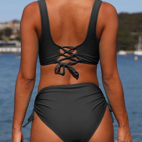 Fashion Strappy Bikini Swimsuit Woman