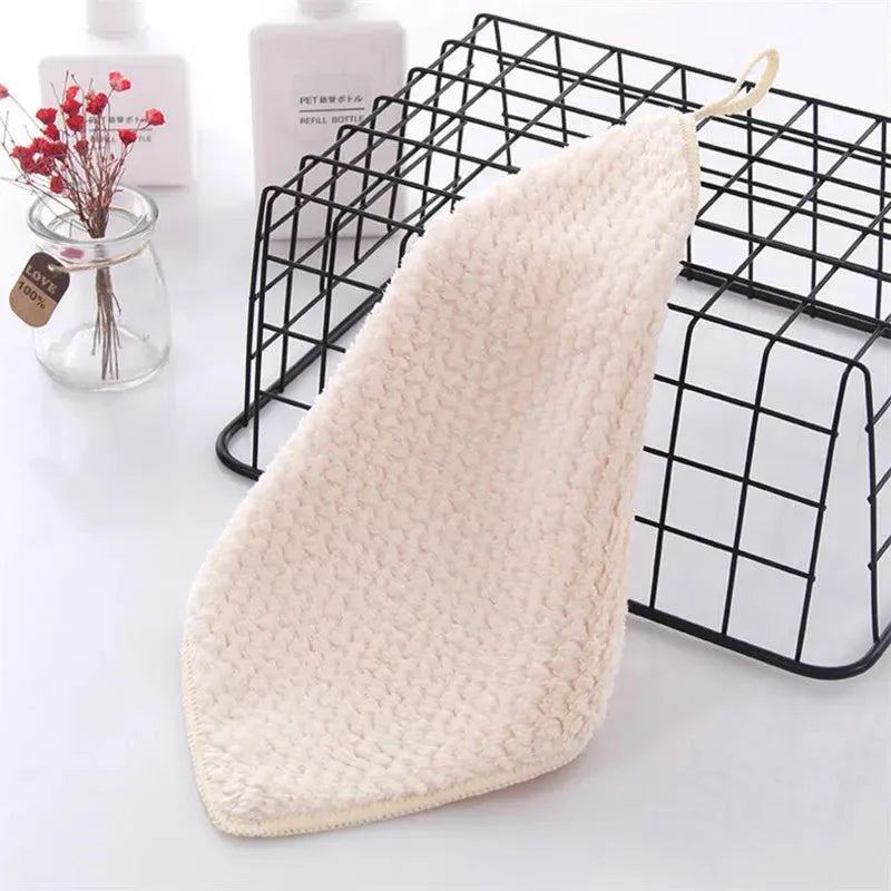 Pineapplet Coral Fleece Kitchen Towel Strong Absorption Pineapple Coral Velvet Washing Room Handkerchief Hand Towel 25x25cm