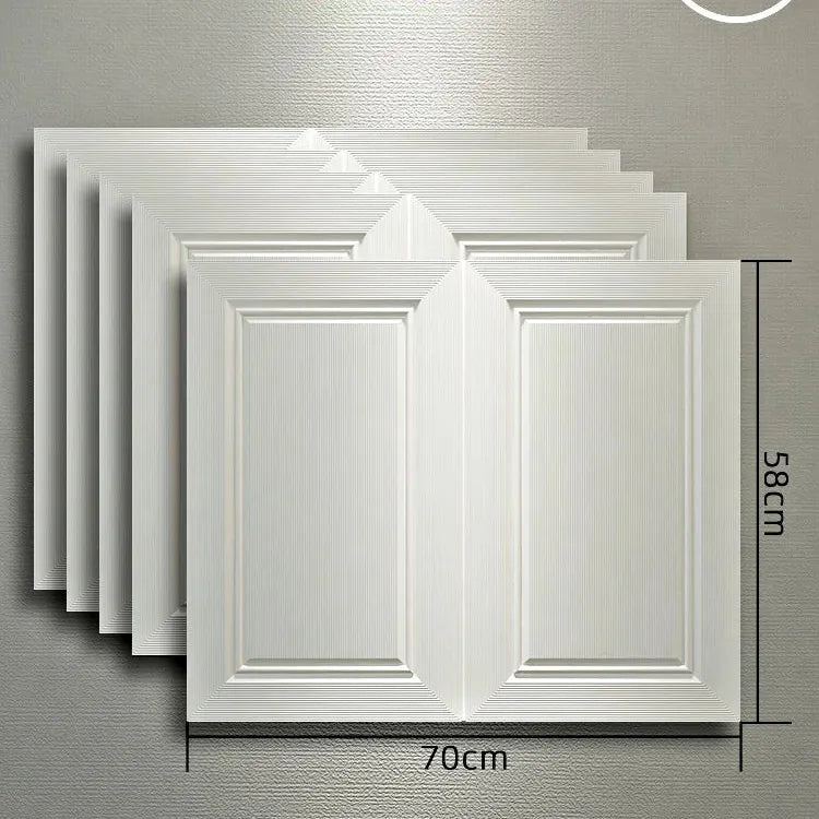 49537734574372