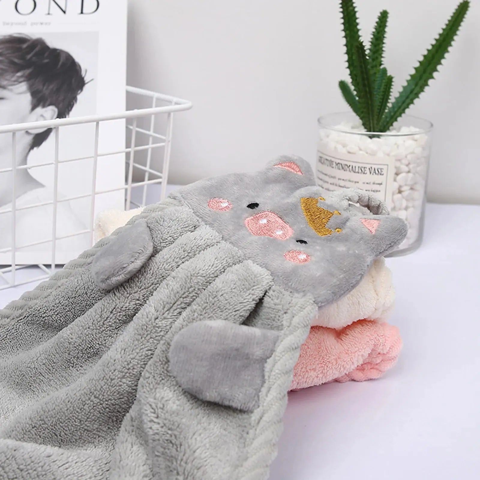 Cute Pig Hand Towel Household Coral Velvet Terry Towels For Bathroom Kitchen Soft Hanging Loops Quick Dry Absorbent Cloths Towel