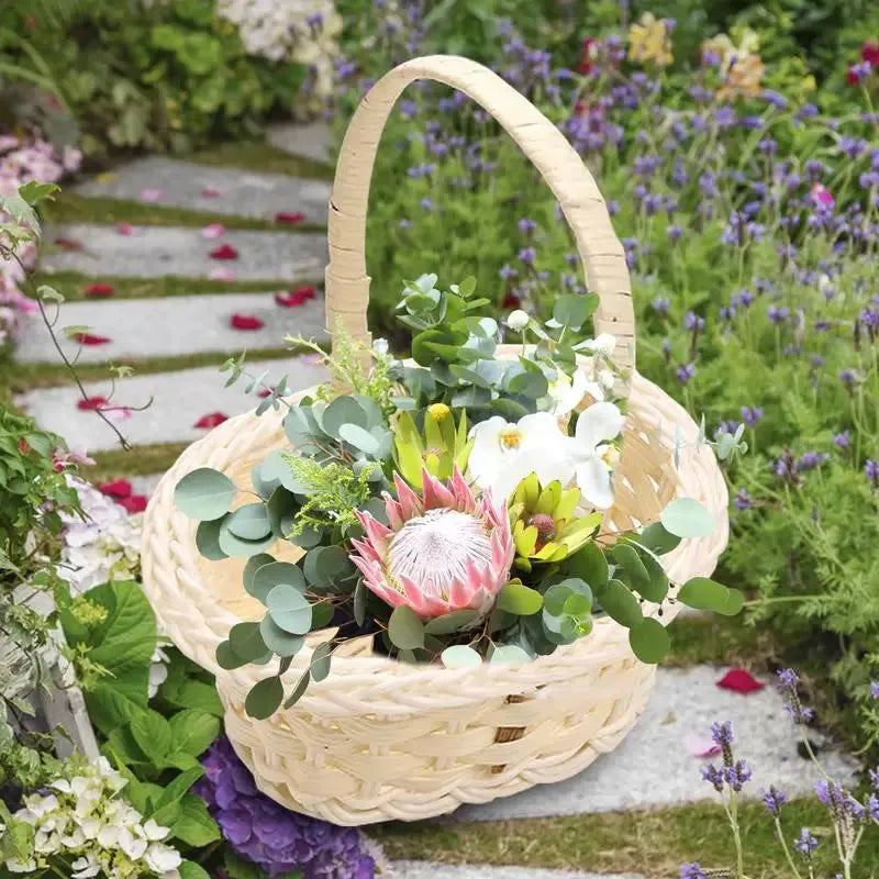 Flower Girl Basket Rattan Woven Mini Hand Basket White Heart Shaped Storage Basket With Handle Wedding Supplies Elegant Decor
