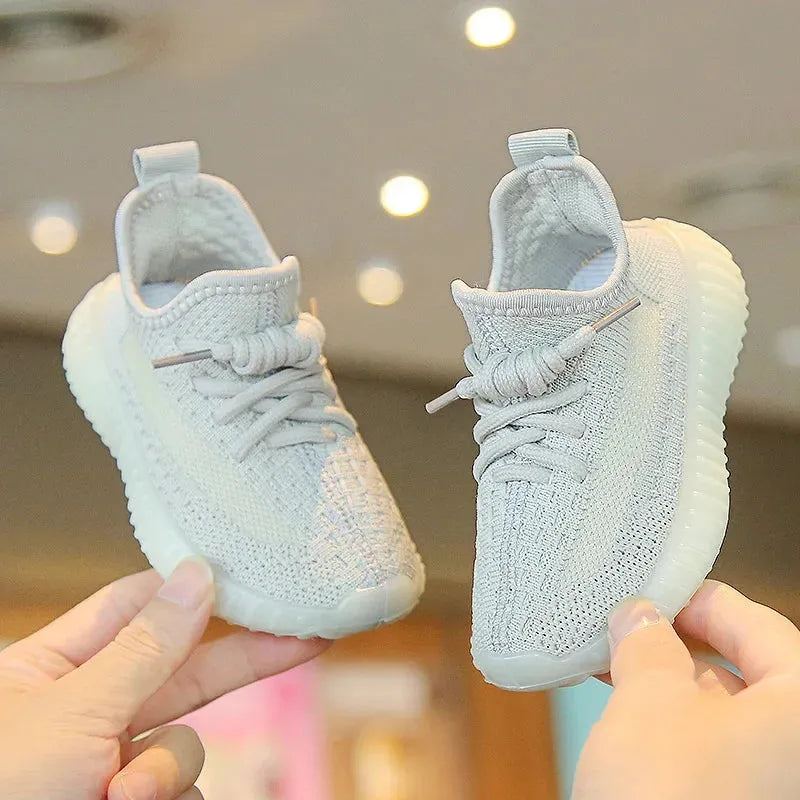 New Kids Fashion Sneakers Children's Sneakers Casual Shoes Breathable Soft Bottom Kids Boys Girls Students Running Tennis Shoes